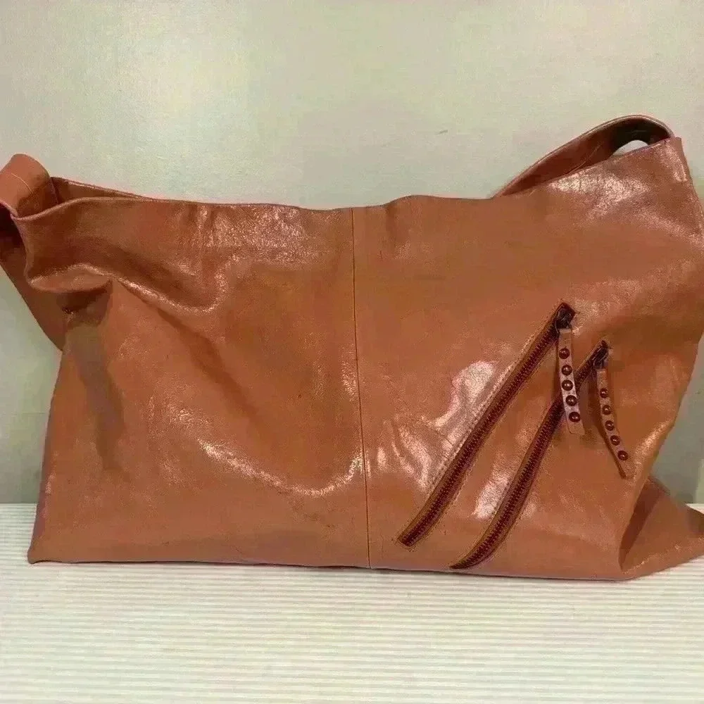 Free People patent perfect carryall bag in pink. thick strap patent leather - Picture 2 of 15